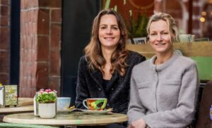 Bagels & Beans continues to grow - Lizan van der Pol (left) moves on - Carolien Vergouwe is the new director