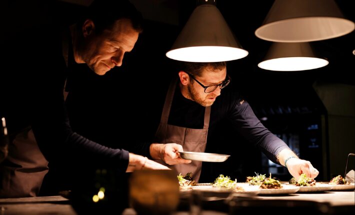 Chefs Michael Wolf en Jordy Koopmans - Simone Dickmann