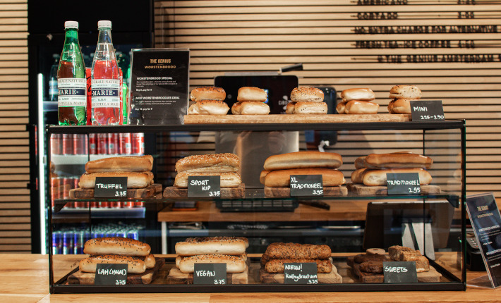 Brabantse worstenbroodjes koop je nu ook bij The Genius in Amsterdam - credits The Genius