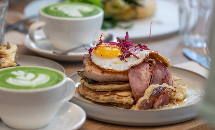 Brunch - lunch - coffee specialty hotspot Frank in Brussels - credits Equinox Light Photo