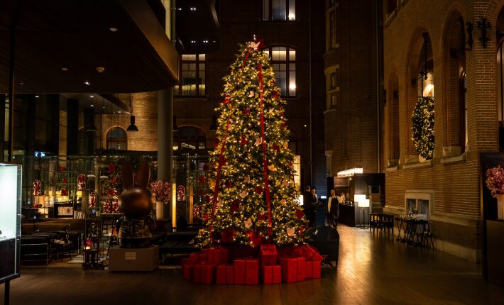 Christmas at the Conservatorium Hotel - a collab with the Italian jeweller Pasquale Bruni