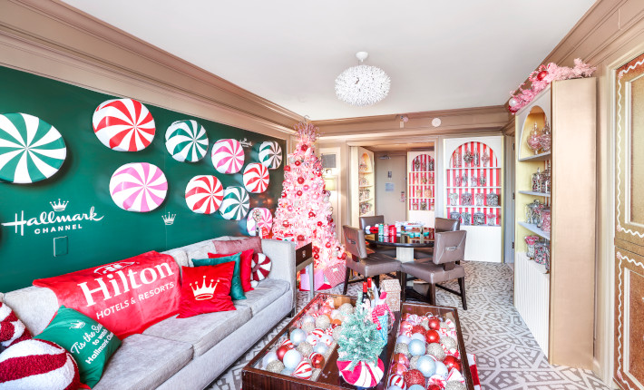 'Countdown to Christmas' themed suites at Hilton NY Times Square