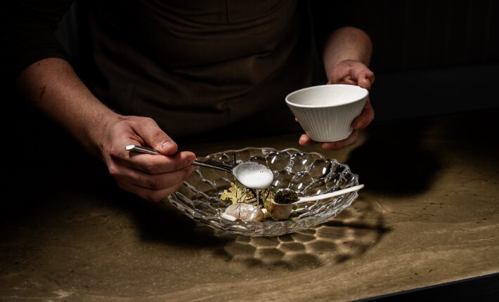 Dish at restaurant LUTE Kruid '02 - credits Jules Reijnders studio