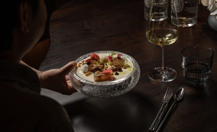 Dish at restaurant LUTE Kruid '02 - credits Jules Reijnders studio