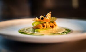 Dish of restaurant Luwte with green asparagus, Wadden Sea mussels and bumbu - credits Boas Wiegmans