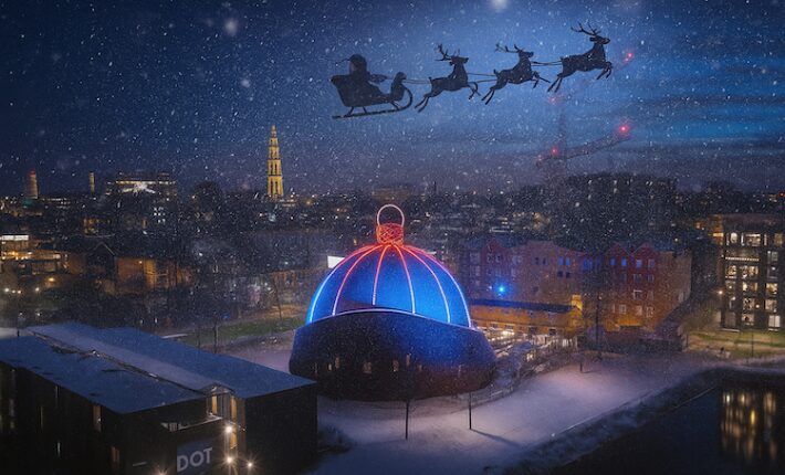 DOT Groningen - Europe's largest Christmas ball lights up Groningen