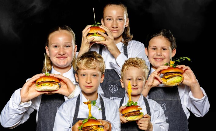 De KiKa Burger is in november verkrijgbaar bij De Beren