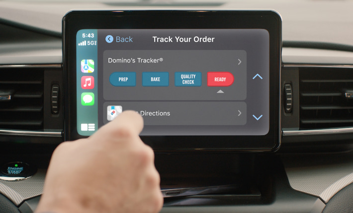 Domino's Tracker at Apple CarPlay