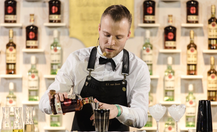 Eric van Beek makes his winning cocktail Cariño at the Bacardí Legacy Cocktail Competition 2018