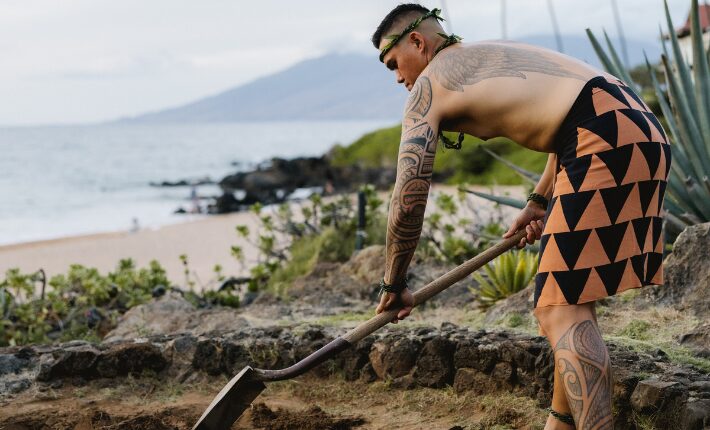 Fairmont Kea Lani combines foraging, canoeing, and a beachfront feast rooted in local traditions