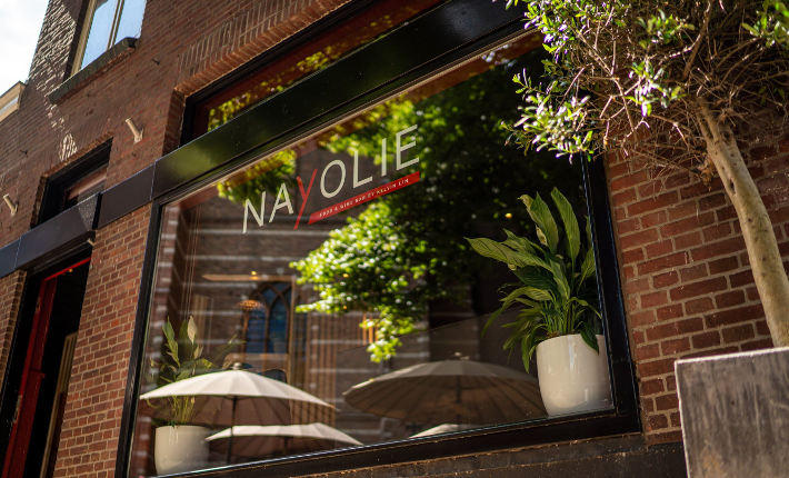 Food & Wine bar Nayolie by Kelvin Lin - exterieur