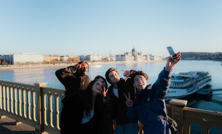 The cast of The Go Getters series by ibis hotels