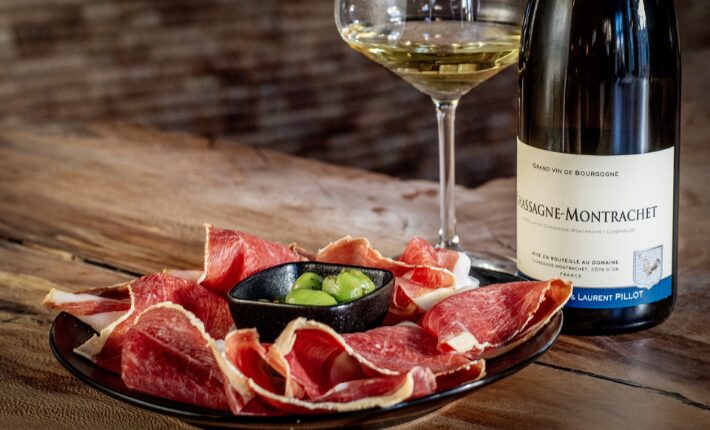 Jambon Noir de Bigorre with Chupadedos-olives - Petit Caveau - credits Raphaël Drent