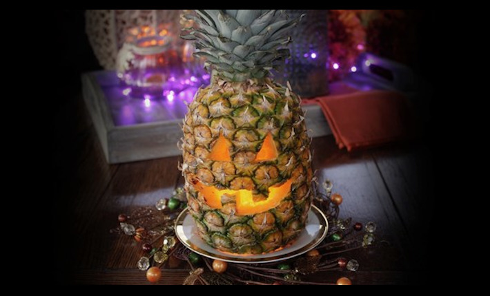 Jack O Lantern from Ananas by Dole