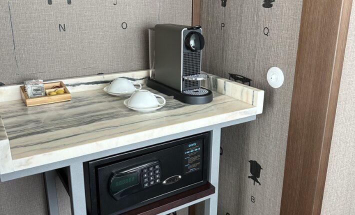 Maison Heler Metz - A Curio Collection by Hilton - in room coffeemaker