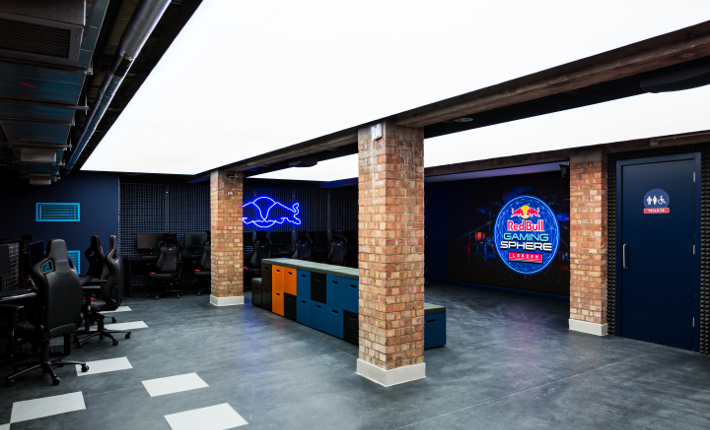 Red Bull Gaming Sphere | First eSports studio Shoreditch horecatrends.com