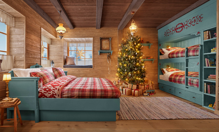 Santa's Post Office bedroom at Airbnb - credits Samir Zarrouck