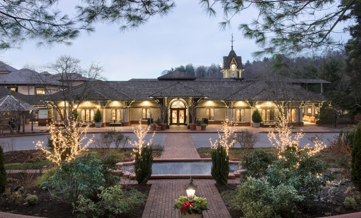 The exterior of Biltmore Winery in the holiday season - credits The Biltmore Company