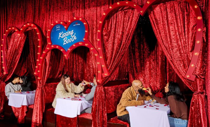 Vaseline® + Red Lobster - the kissing booths at the Times Square location