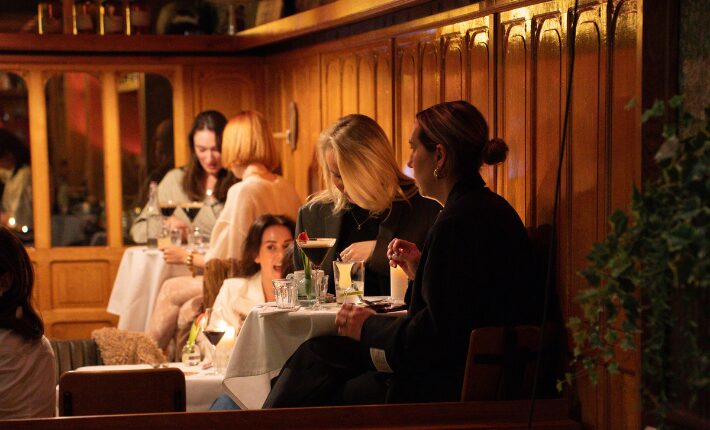 Vintage Music Bingo at Villa Kakelbont in Rotterdam