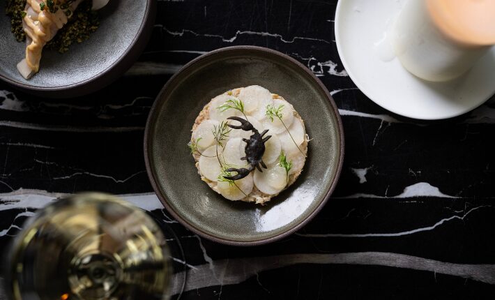 Krab, koolrabi, gyoza, sudachi, bisque - NORRA by Le Nord - credits Iwan Rutjes