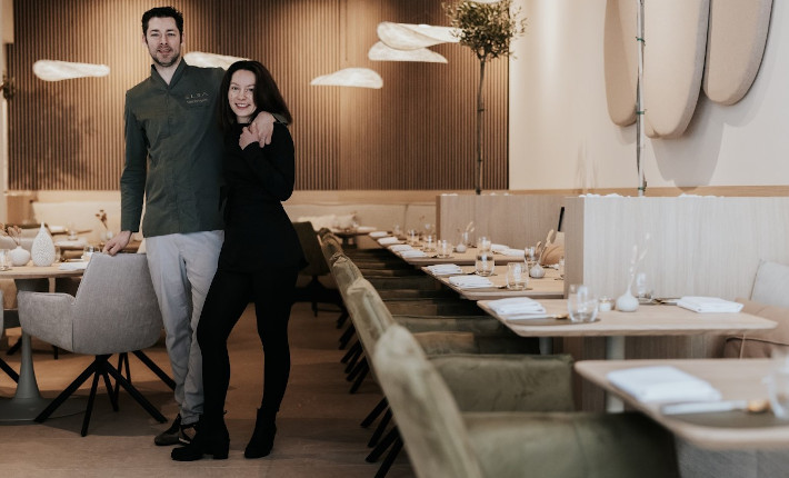 gastvrouw Bibi Kuyp en chef Takis Panagakis of restaurant Elea - credits Alieke Eising