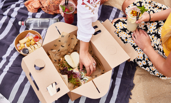 picnic on the beach - Foodhall Scheveningen